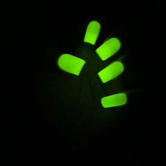 Hand Crafted (Glow In The Dark) Short Square Love Galore Luxury Press On Nails - Picture 2 of 8